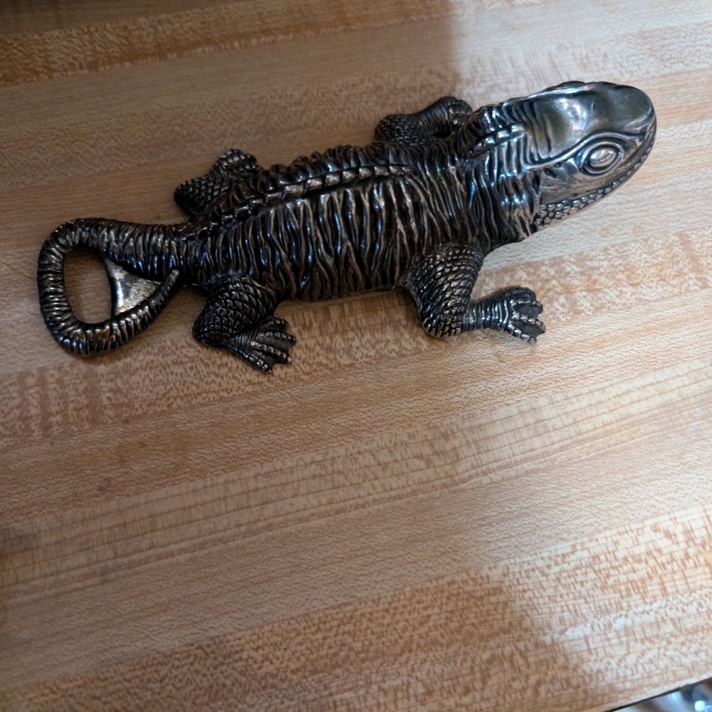Silver Lizard Gecko Bottle and Bottle cap opener. cool. Vtg. - Picture 4 of 5